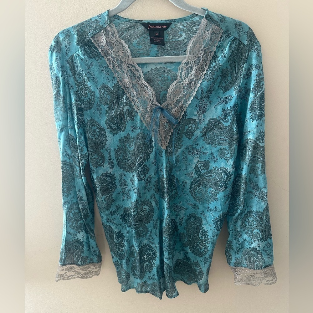 Francesca Rose blouse y2k rayon blue paisley lace trim longline blouse size M